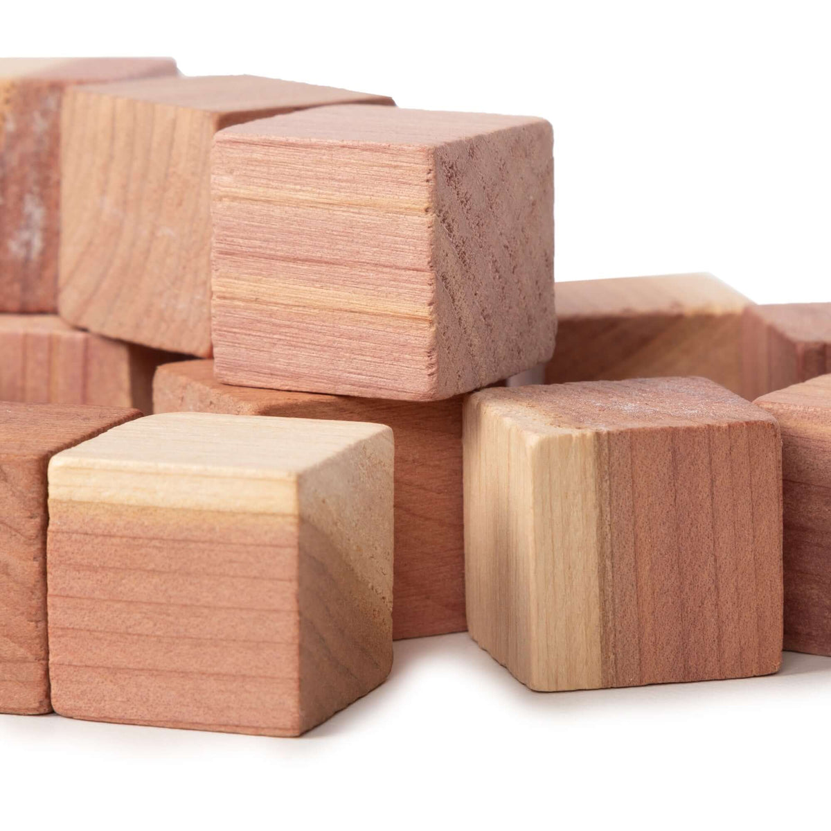 Lot 16 cubes antimites en cèdre Oregon