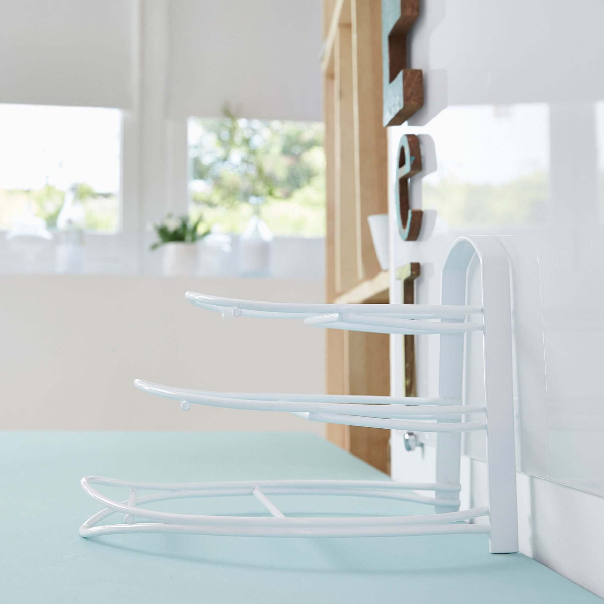 Supporto per padelle Perth in metallo bianco